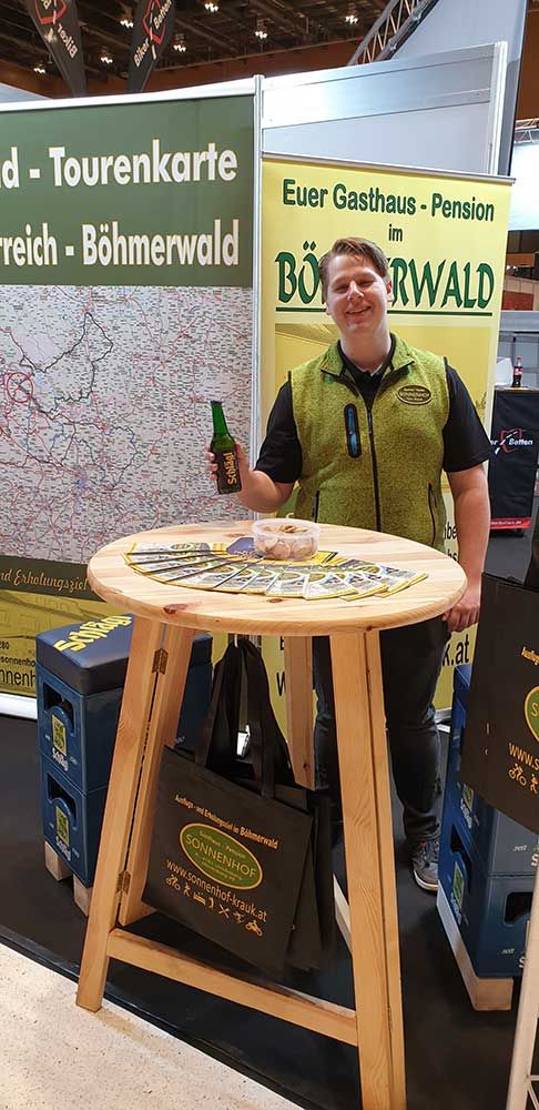 Messe-Stand-Sonnenhof-mit-Biker-Betten