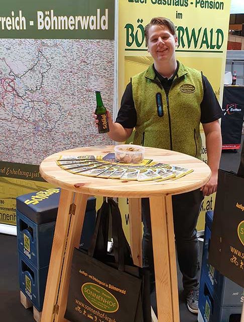 Messe-Stand-Sonnenhof-mit-Biker-Betten