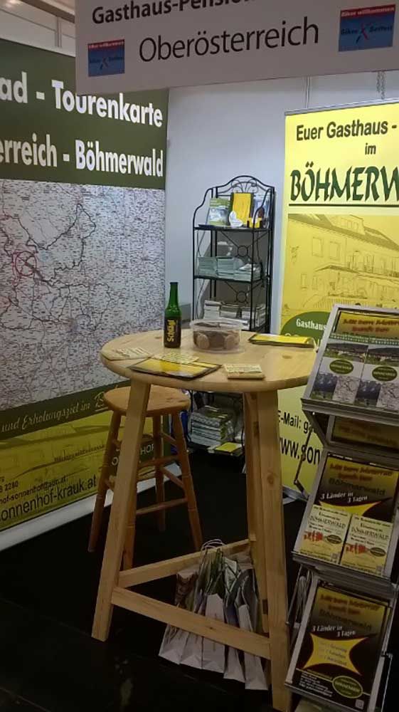 Messe-Stand-Sonnenhof-mit-Biker-Betten
