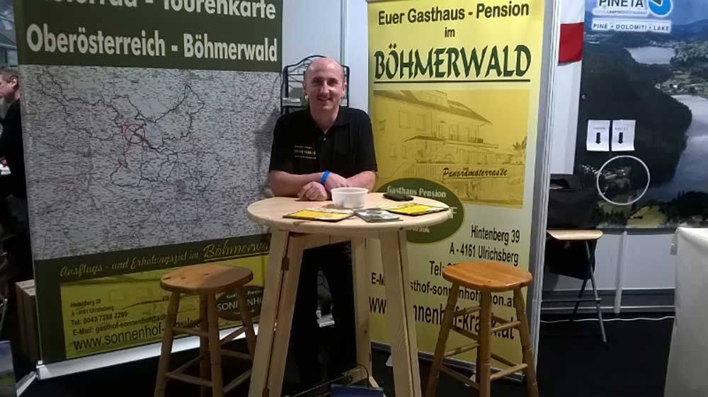 Messe-Stand-Sonnenhof-mit-Biker-Betten