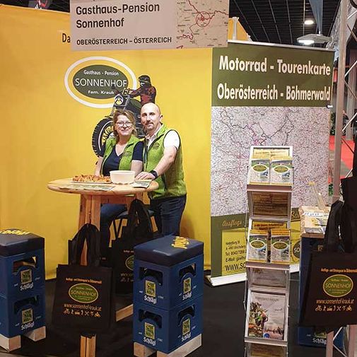 Messe-Stand-Sonnenhof-mit-Biker-Betten