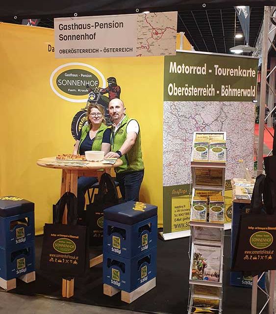 Messe-Stand-Sonnenhof-mit-Biker-Betten